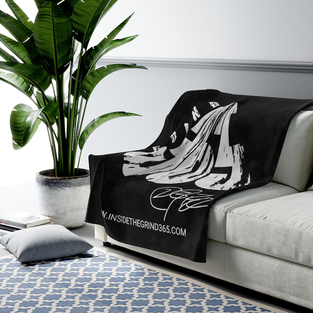 365 BRAND | Signature Series - Velveteen Plush Blanket